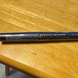 Avon Perfect Wear Liquid Eyeliner in Black